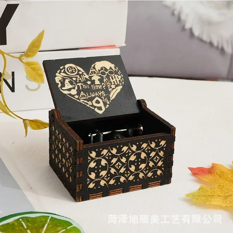 Anime Themed Hand-cranked Musi - đánh giá và giá Wood Chisel Set